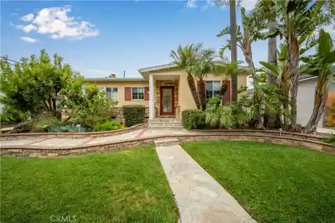 Beautiful Custom South of Conant Home