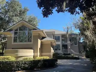 Stunning Beach House  in Private Community of Leamington