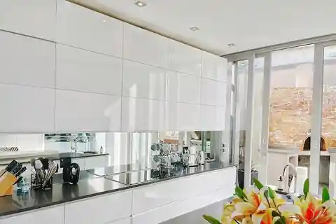 Palatial Beachfront Living in Sheffield Beach