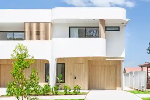 Glamorous Property Full of Luxury and Quality