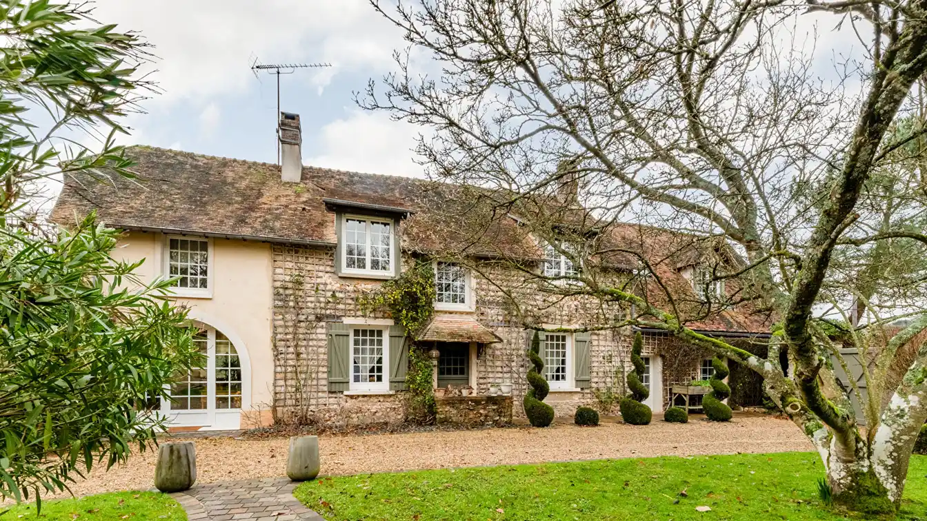 Beautifully Restored Old Farmhouse