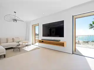 Apartment Directly on the Bay of Portixol