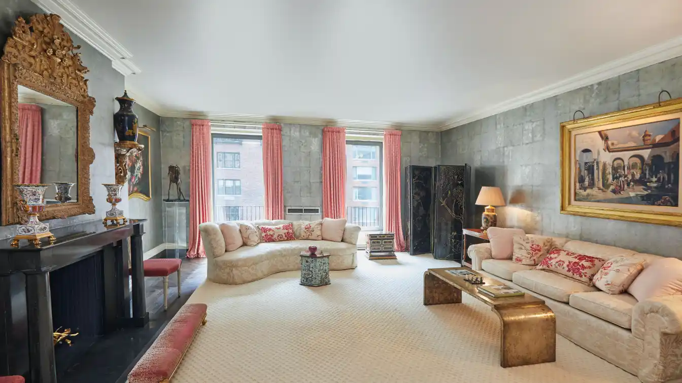 Upscale Living in Prestigious Location