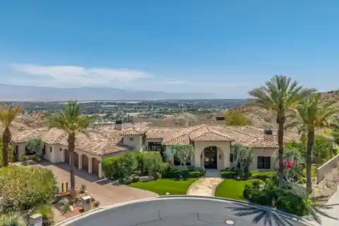 Luxurious Secluded Mountaintop Sanctuary