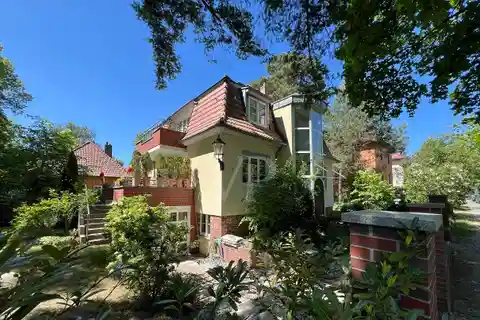 Extensively Renovated 1938 Home