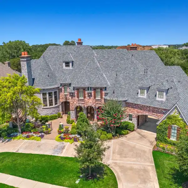 LUXURY AND COMFORT IN TIMARRON'S CHADWICK CROSSING