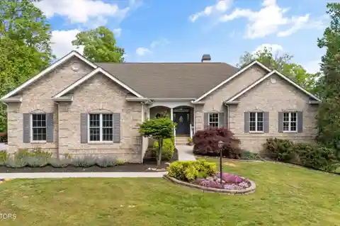 Remarkable Lakefront Retreat on Melton Hill Lake
