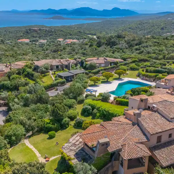 GORGEOUS VILLA WITH FOREVER VIEWS