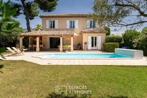 Provencal Bastide with Land and Swimming Pool