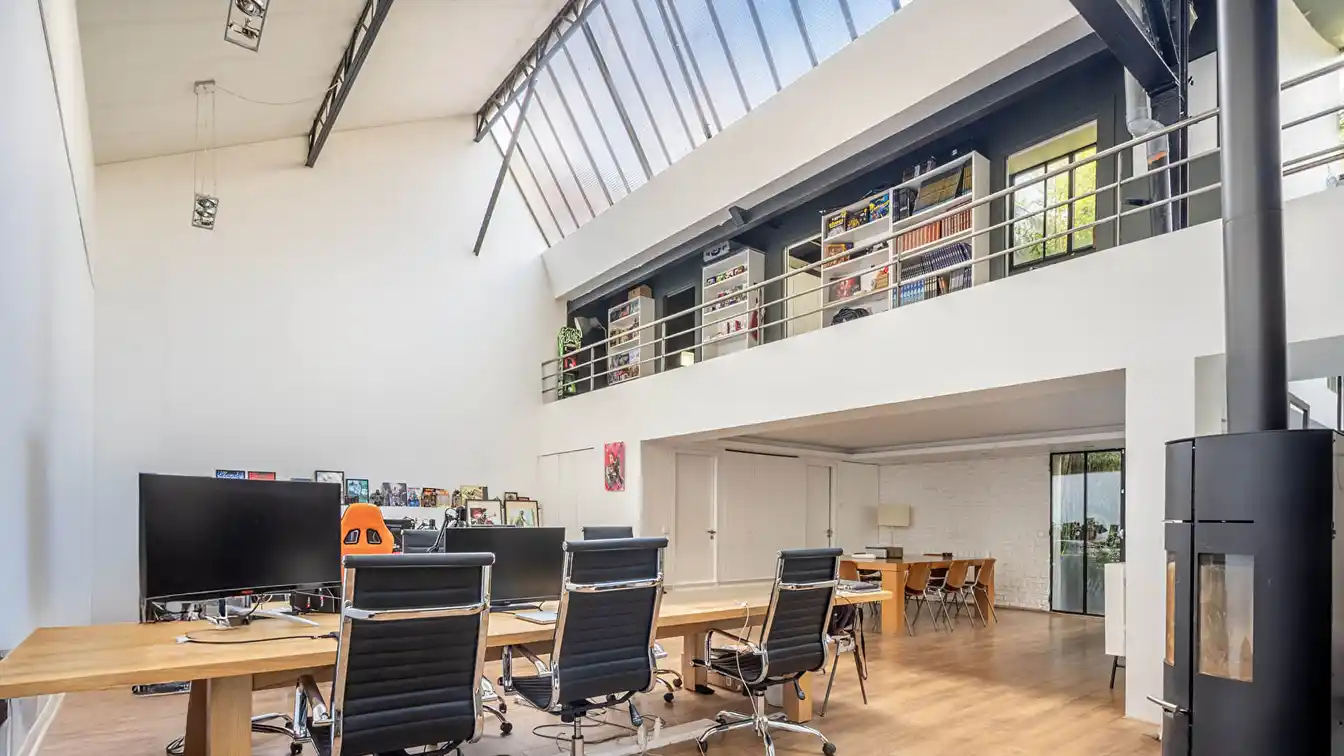 Warmly Renovated Industrial Loft