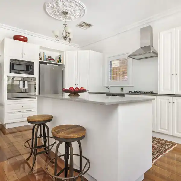 STYLISH LIVING BEHIND A GORGEOUS CHARACTER FAçADE