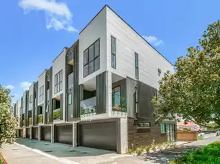 Exceptional Contemporary Townhouse