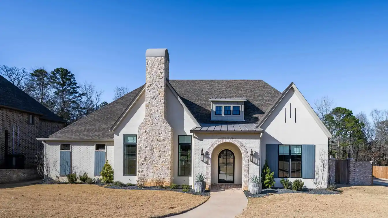 Beautiful Home in Gated Cooks Ranch