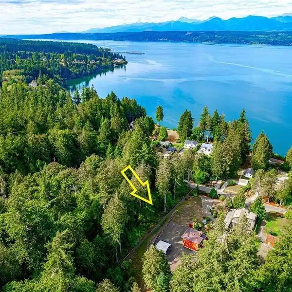 IMMACULATE HOME ON VERSATILE PROPERTY