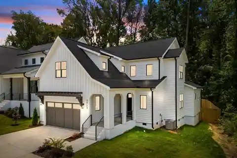 Modern Elegance in Enderly Park