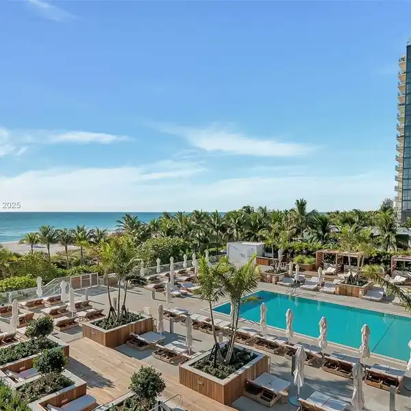 OCEANFRONT CONDO AT THE RONEY PALACE SOUTH BEACH