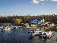 WATERFRONT VILLA CONNECTING CITY LIFE TO NATURE