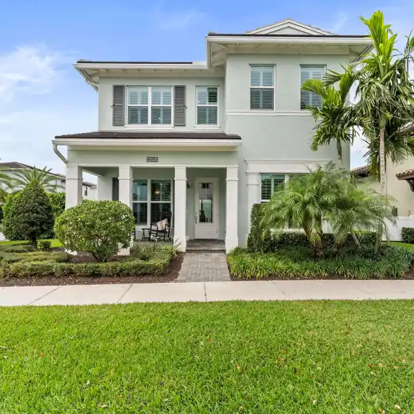 UPDATED RESIDENCE IN ESTEEMED ALTON