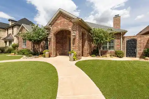 Expertly Crafted Home in Oakmont Estates