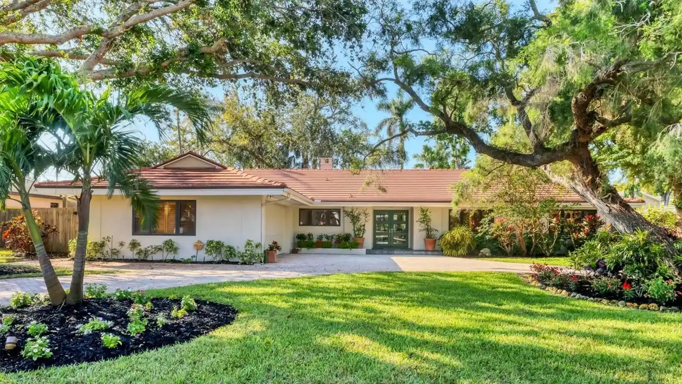 Mid-century Modern Home on a Gorgeous Oversized Lot