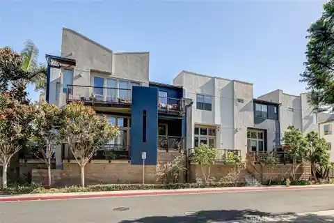 Spacious Home in Fusion at South Bay