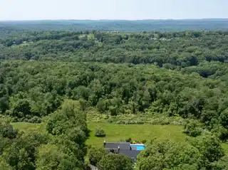 Gorgeous Nine-acre Retreat