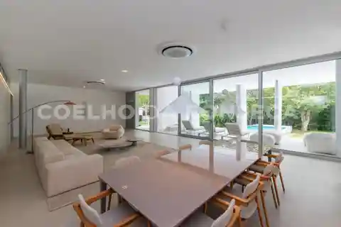 Spectacular New Contemporary Home