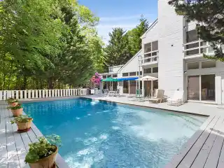 Lovely Contemporary Home for Rent