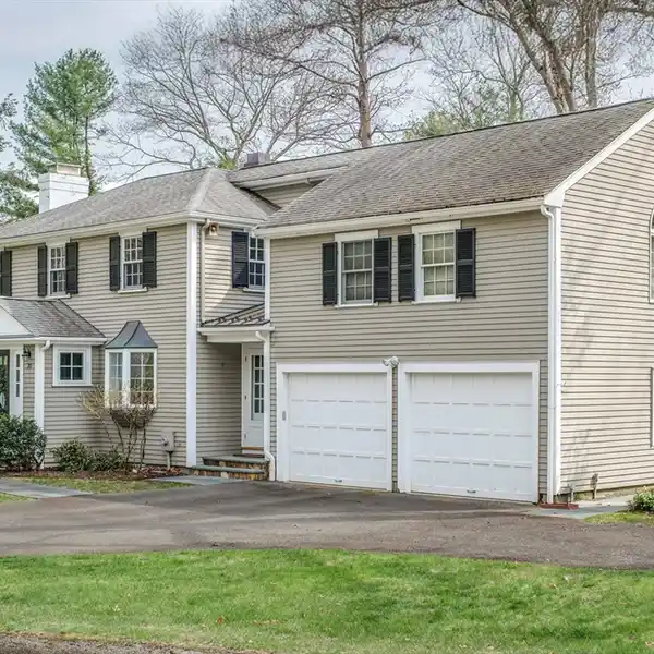 WELL-MAINTAINED HOME IN THE COVETED CLIFF ESTATES