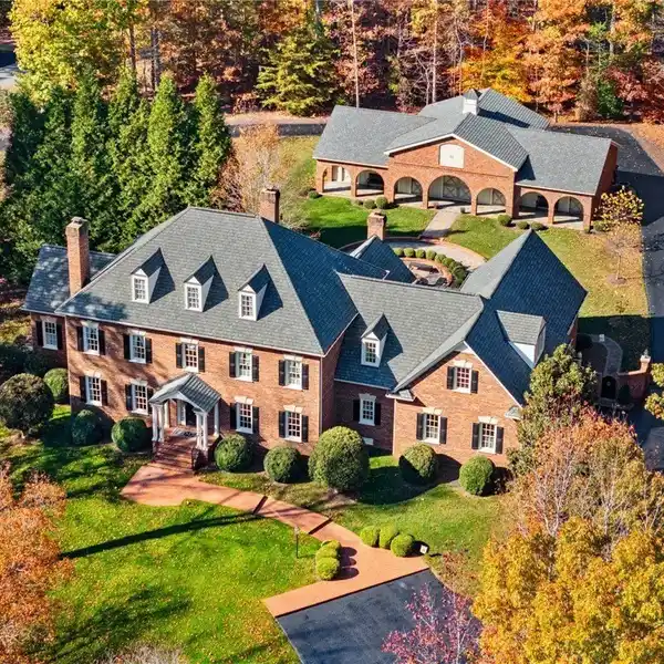 GRAND ESTATE WITH DETACHED FIVE-BAY GARAGE