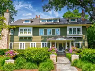 Incredible East Kenilworth Compound