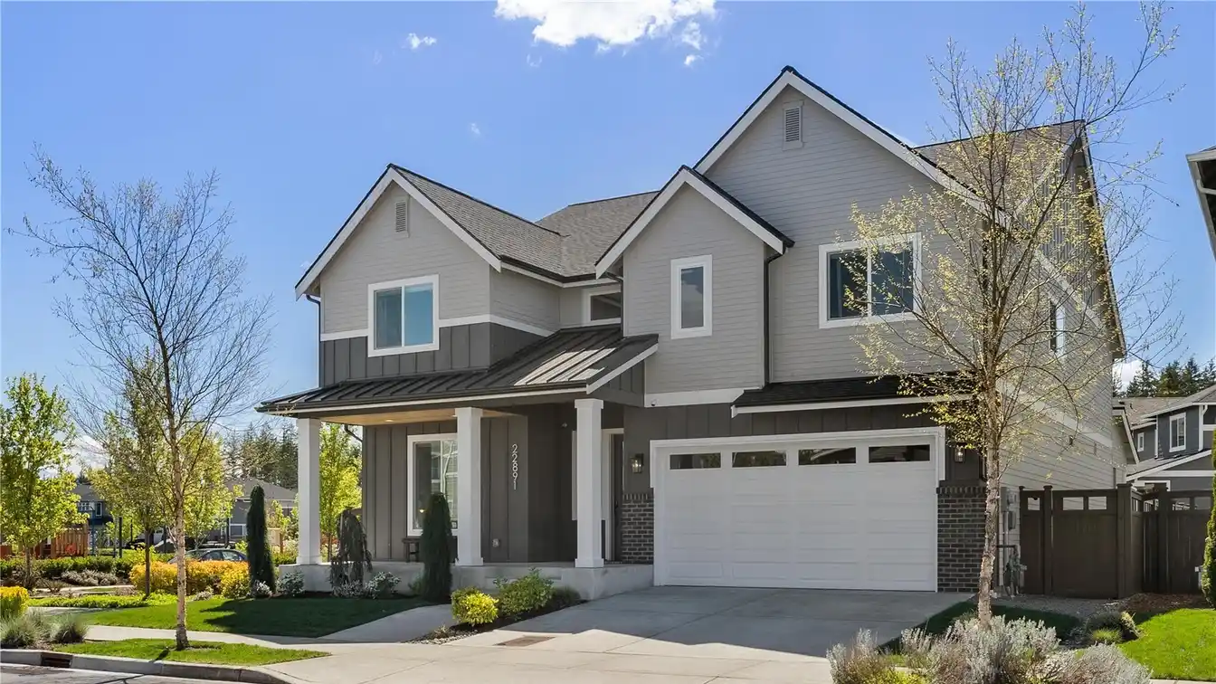 Former Model in the Vibrant Ten Trails Community