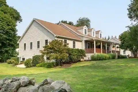 Tranquil Retreat with Expansive Deck and Views