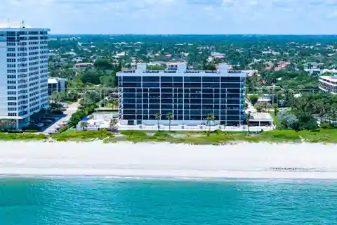 Spectacular Oceanfront Residence