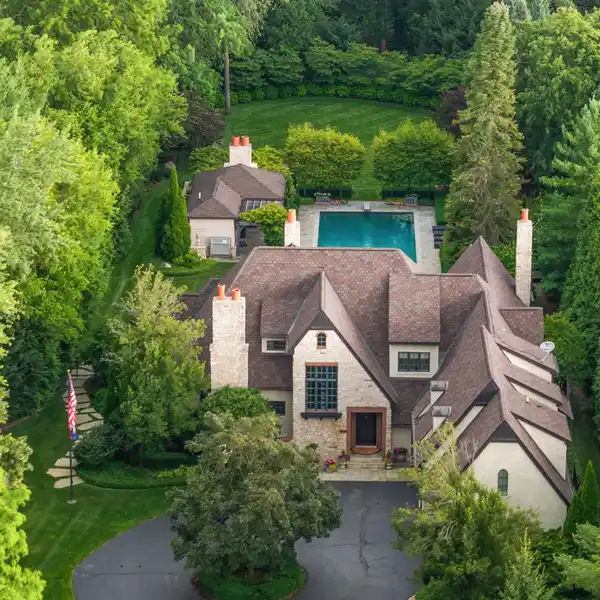 CAPTIVATING 1.5-ACRE ESTATE