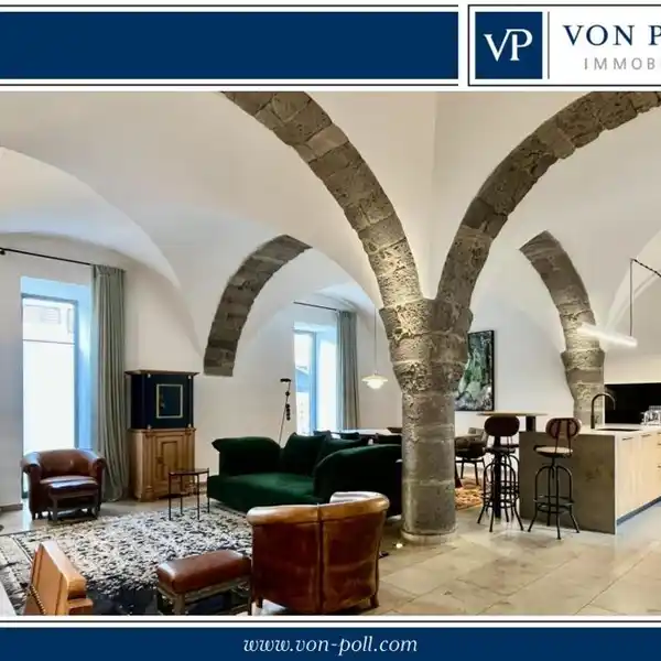 DESIGN HIGHLIGHTS ON THREE LEVELS WITH EXQUISITE FURNISHINGS