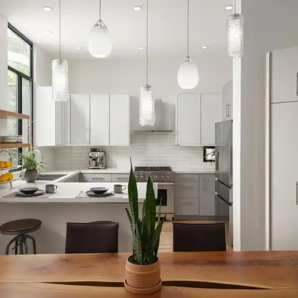 ARCHITECTURAL TOWNHOME STEPS FROM BEACH BLISS