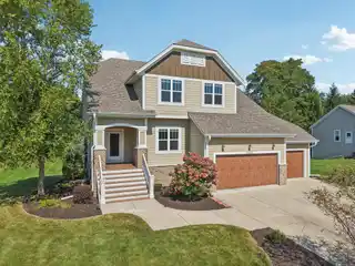 Grand Foyer Entry to Luxurious Living Spaces