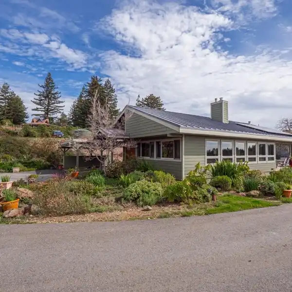 INCREDIBLE CORRALITOS HOME AND PROPERTY