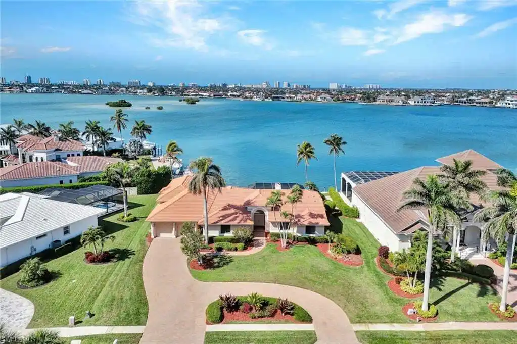 Spectacular Home in the Prestigious Estates of Marco Island