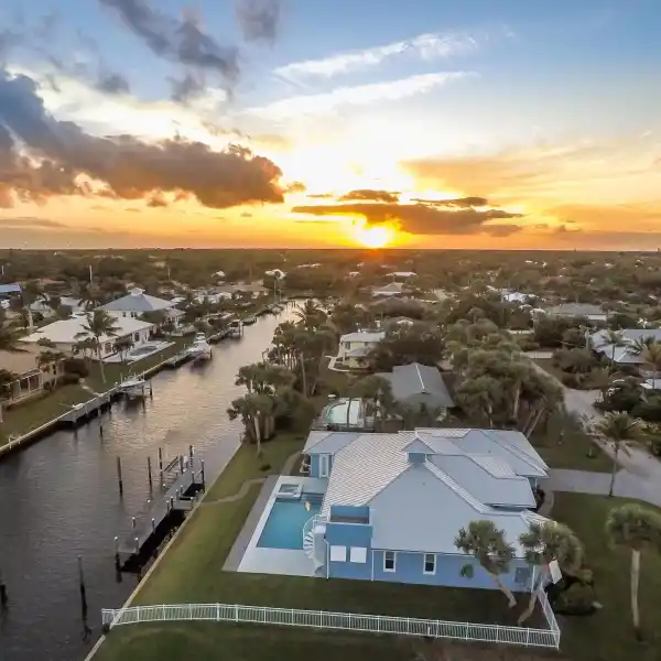 LUXURY IN ALL THE RIGHT PLACES - WATERFRONT BEAUTY