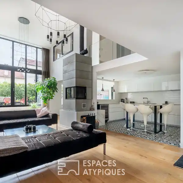 STUNNINGLY RENOVATED FORMER PRINTING HOUSE