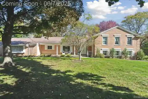 Beautifully Maintained Pond-front Home