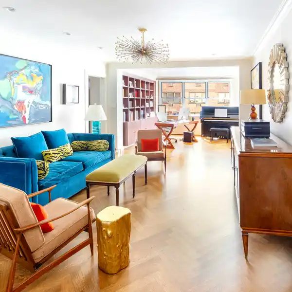 SPRAWLING SUN-FILLED APARTMENT