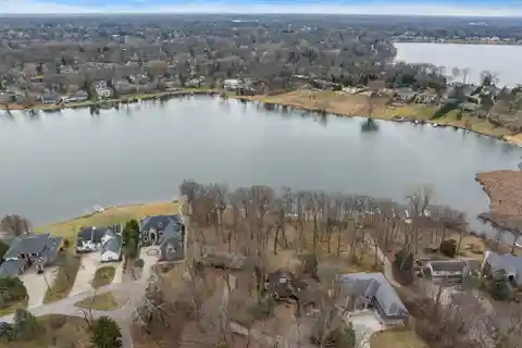 Exceptional To-be-built Lakeside Home