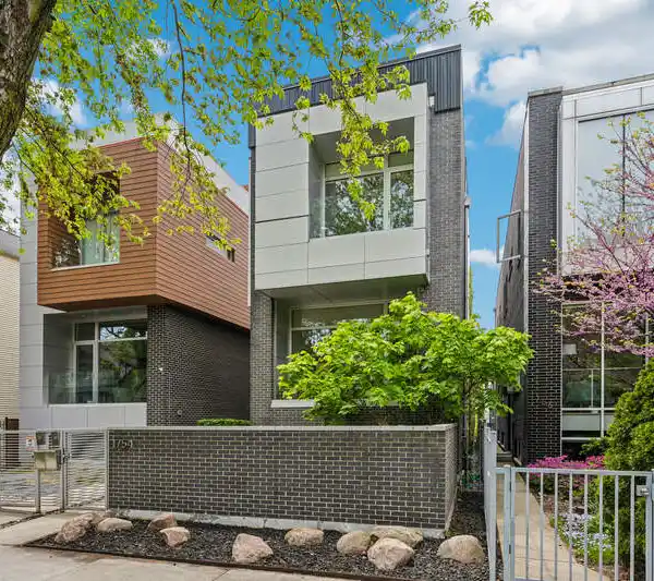 MODERN BUCKTOWN MASTERPIECE WITH SOARING CEILINGS