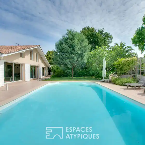 RELAXING POOLSIDE RETREAT MINUTES FROM OCEAN