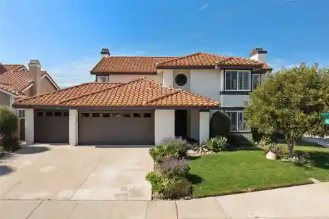 Modern Living Meets Timeless Charm and Luxury
