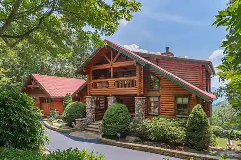 Breathtaking Log Home Atop Maggie Valley