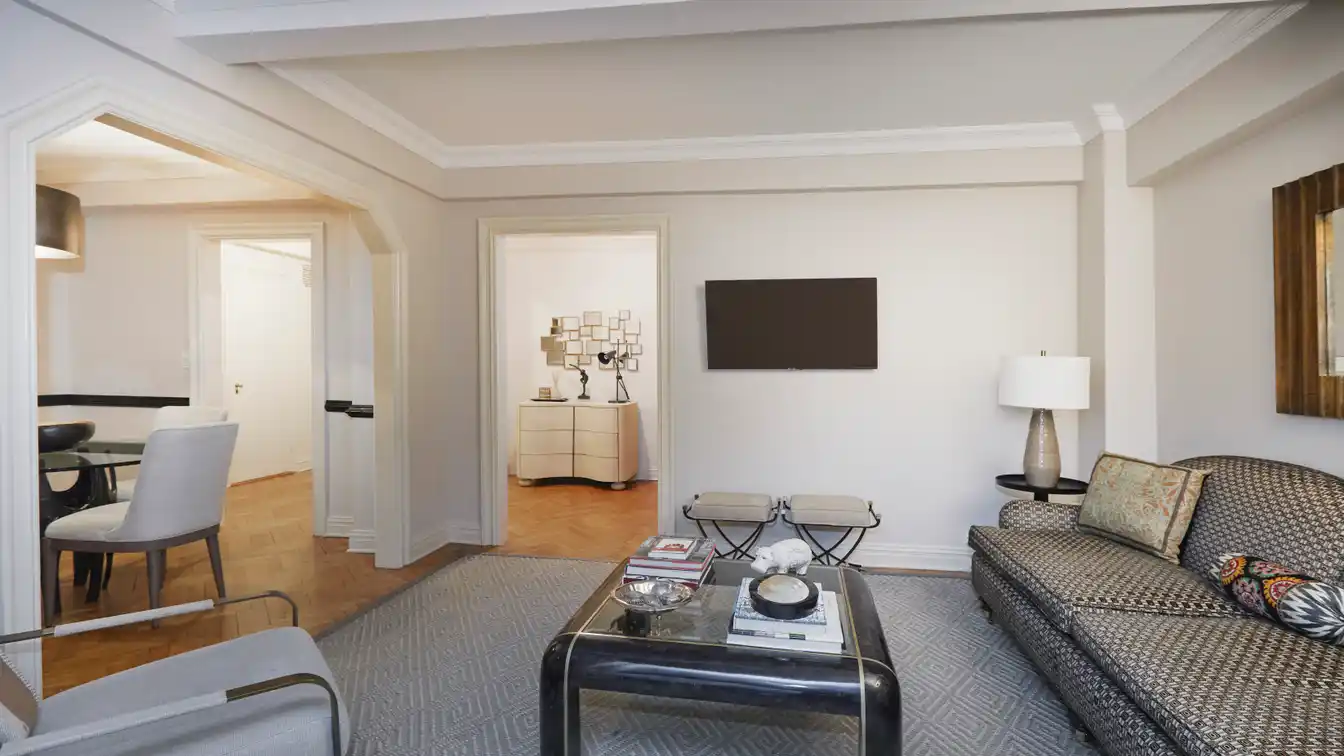 Lenox Hill Beautifully Renovated Two-bedroom Condominium